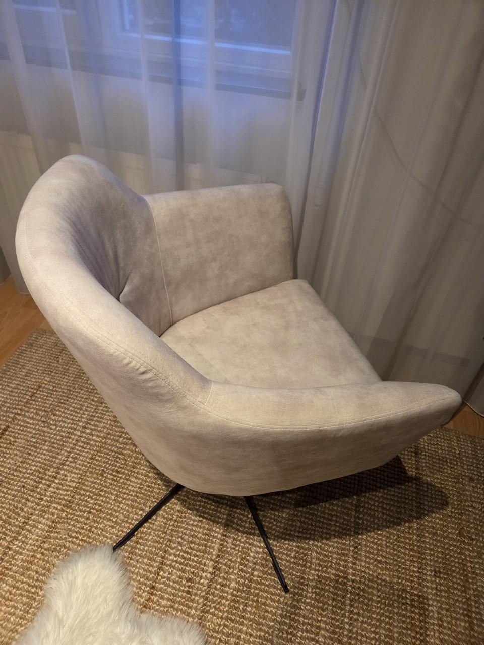 DRAAIFAUTEUIL in beige velvet