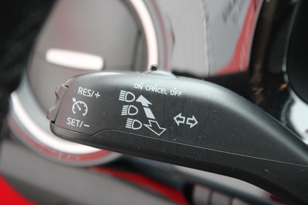 Volkswagen UP! 1.0 high up!