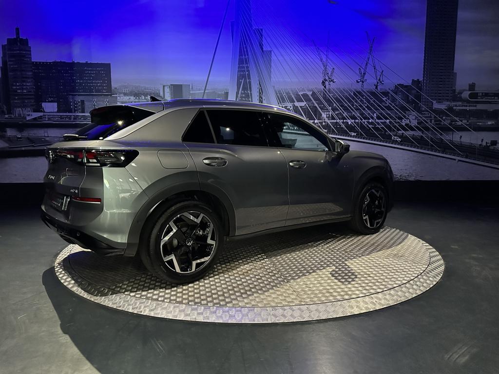 Volkswagen T-roc 1.5 etsi r-line first edition *led*camera*