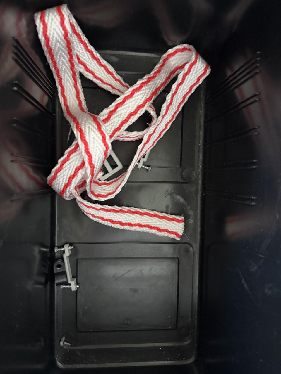 Kunststof accubak met riem voor caravan, camper, boot, etc..