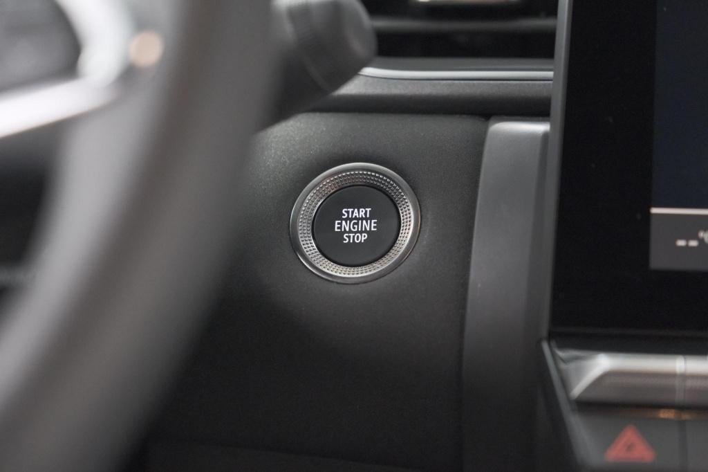 Renault Captur 1.6 e-tech full hybrid 145 techno | camera | navigatie | app