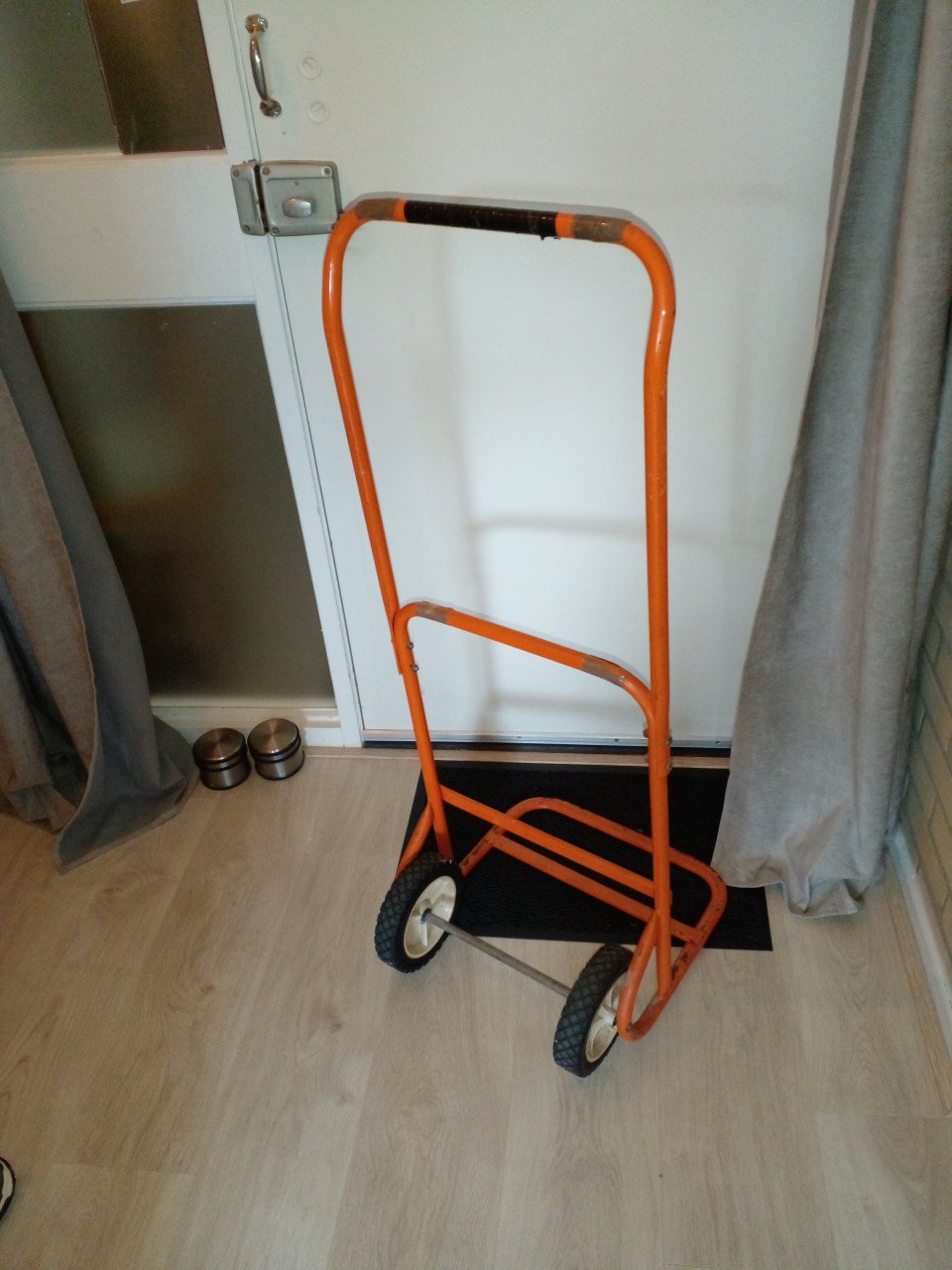 Sterk steekwagentje.