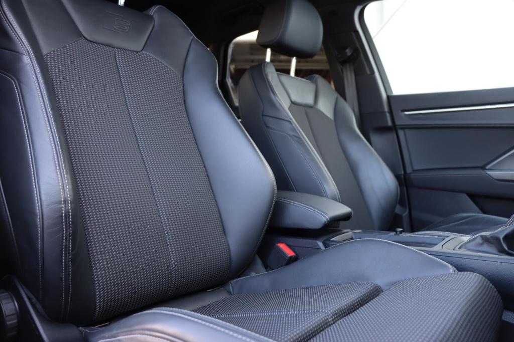 Audi Q3 45 tfsi e s edition 245pk s tronic | soh 97,6% |