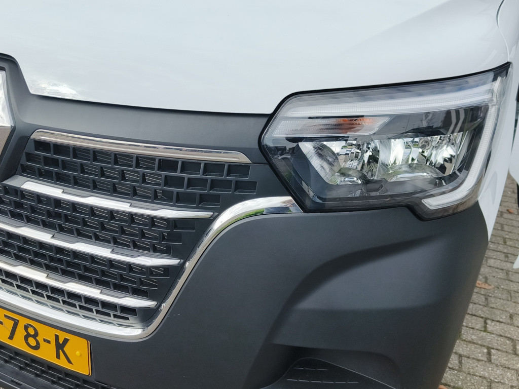 Renault Master t35 2.3 dci 135 koelwagen l2h2 comfort uit voorraad leverbaa