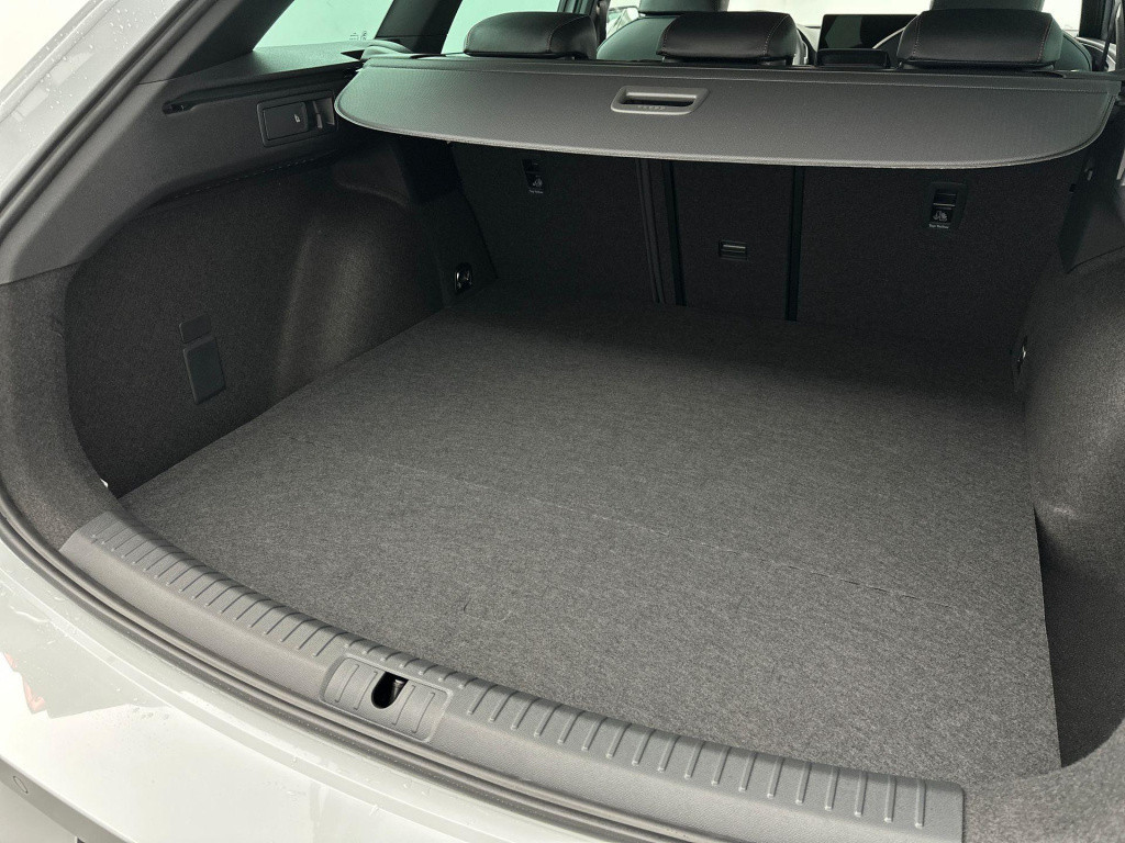 Seat Leon sportstourer fr phev first edition 1.5 tsi ehybrid 150kw / 204p