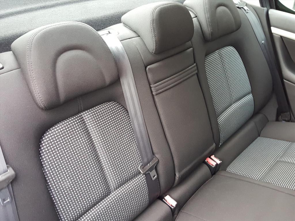 Peugeot 407 st 2.0i-16v 140pk trekhaak afneembaar | navigatie | cruise & cl