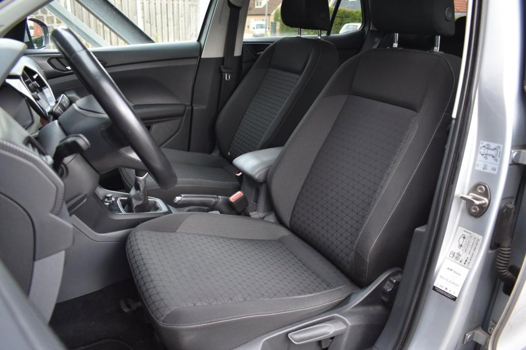 Volkswagen T-cross 1.0 tsi life | camera | trekhaak | apple carplay | andro