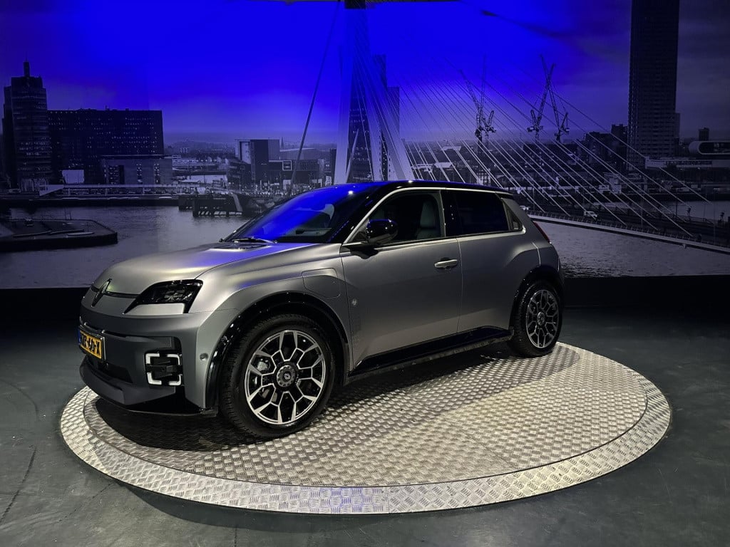 Renault 5 comfort range roland-garros 52 kwh *nl auto*harmankardon*acc*