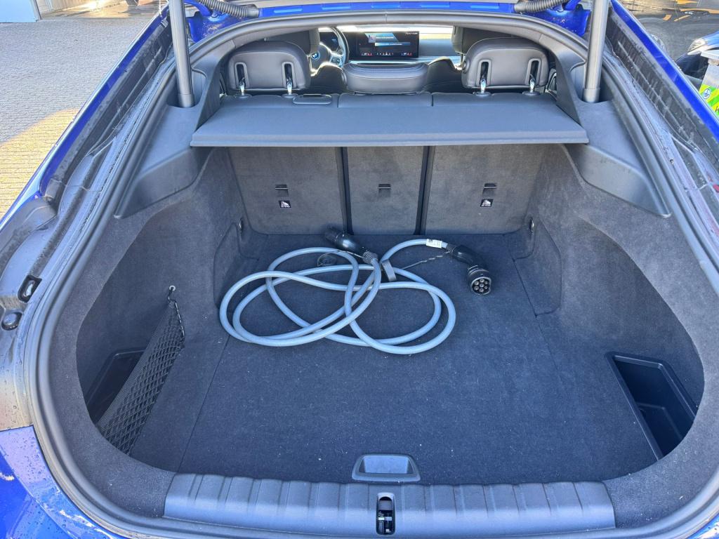 BMW I4 m50 high executive 84 kwh