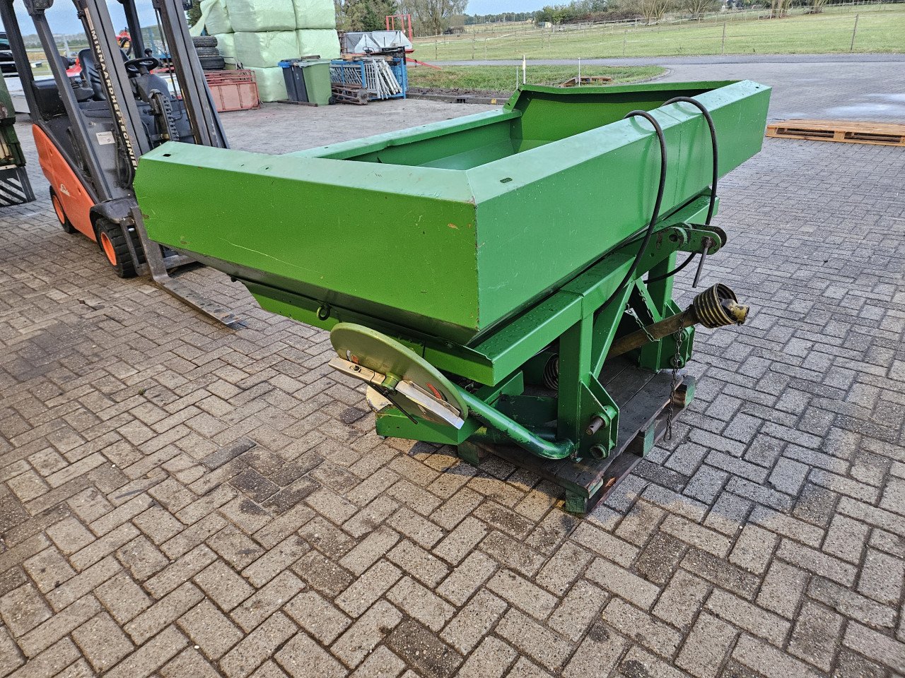 Amazone kunstmeststrooier