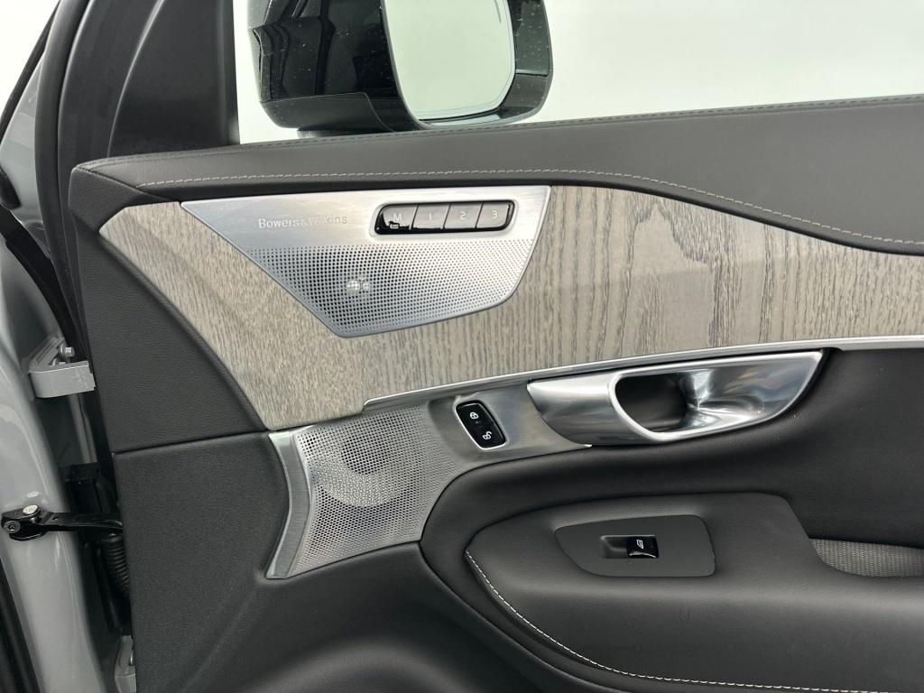 Volvo XC90 t8 455pk recharge ultra dark| full options!! b&w | luchtvering
