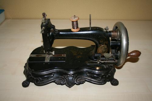 Antieke handnaaimachine -Junker & Ruh