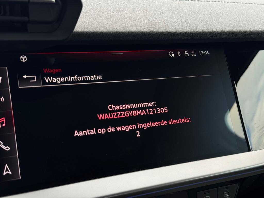 Audi A3 sportback 40 tfsie s-edition * pano * matrix * keyless * head-up