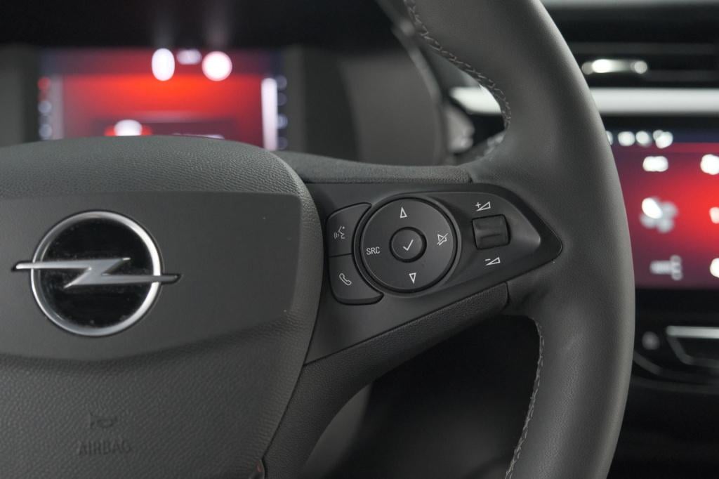 Opel Corsa turbo 100 gs | camera | dodehoekdetectie | navigatie | apple car