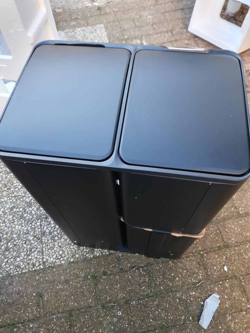 Bayt prullenbak 60 L zwart | bijna nieuw, kleine beschadiging