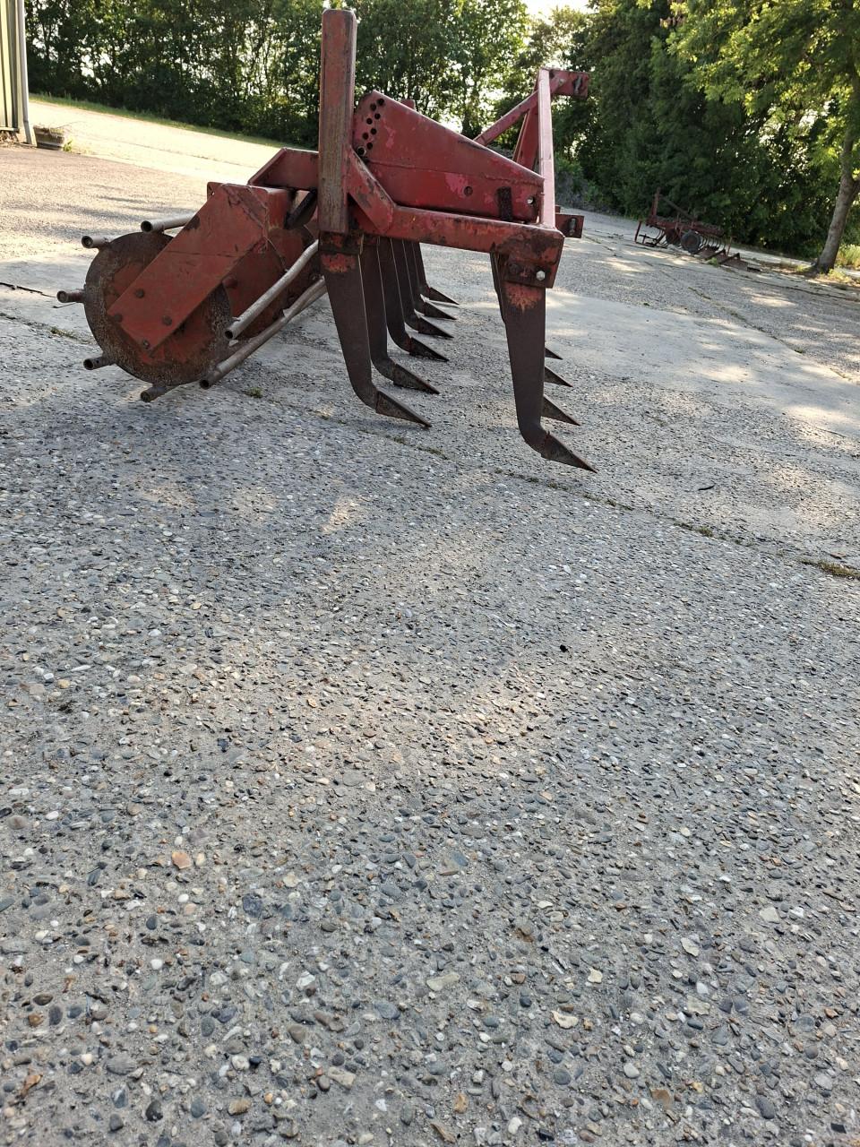 Cultivator