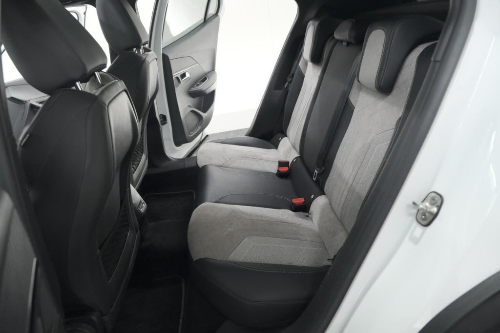 Peugeot E-2008 ev gt pack 50 kwh | schuif-/kanteldak | adaptieve cruise con