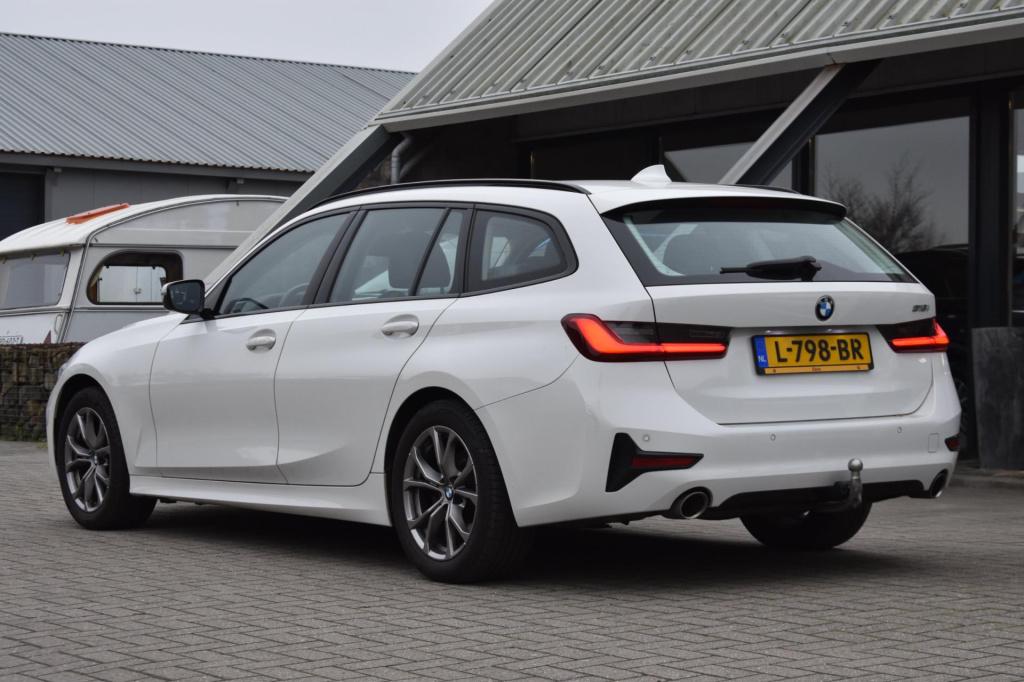 BMW 3-serie touring 318i high executive sport line | trekhaak | apple carpl