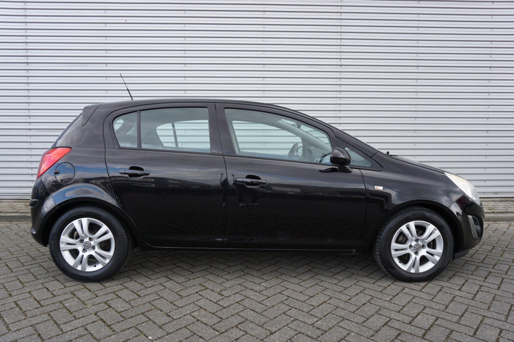 Opel Corsa 1.3 cdti ecoflex s/s edition airco / navi / cruise / lm velgen /