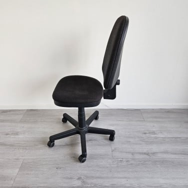 Gratis af te halen in Burgh-Haamstede: bureaustoel met stoffen bekleding.