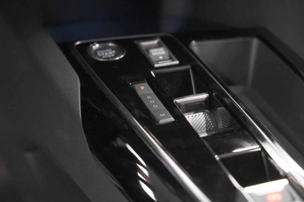 Peugeot 3008 puretech 130 eat8 gt black pack | trekhaak | elektrische koffe