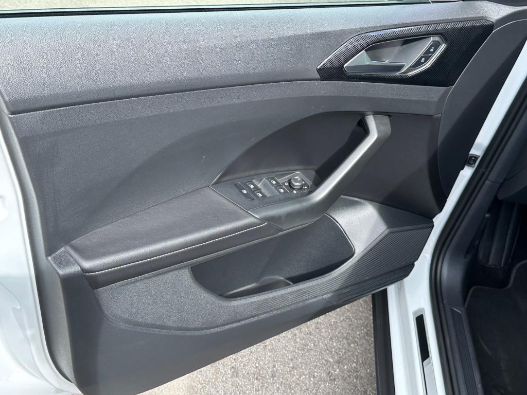 Volkswagen T-cross 1.5 tsi 150pk dsg r-line | camera | trekhaak | navi | ad