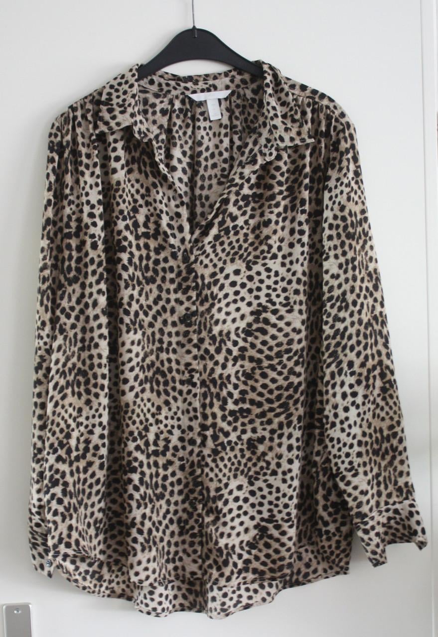 Blouse panterprint  maat L