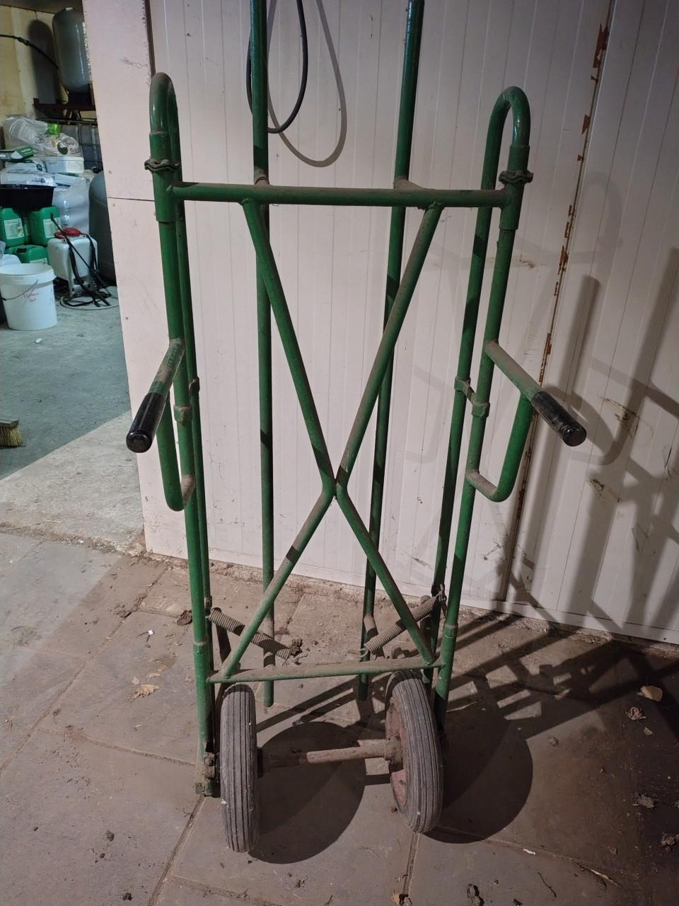 Klem steek wagen fruitkisten