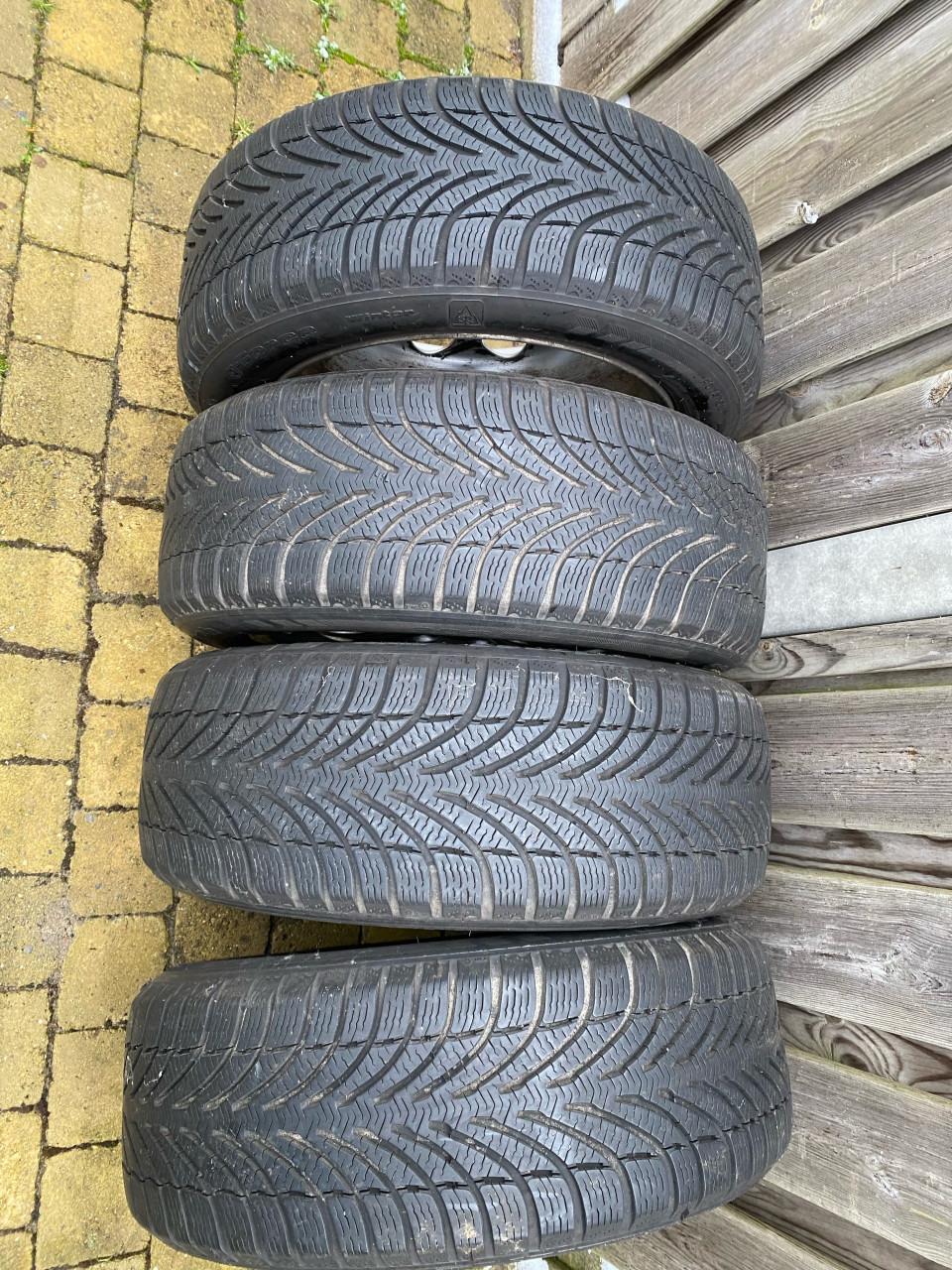 Winterbanden met velg.