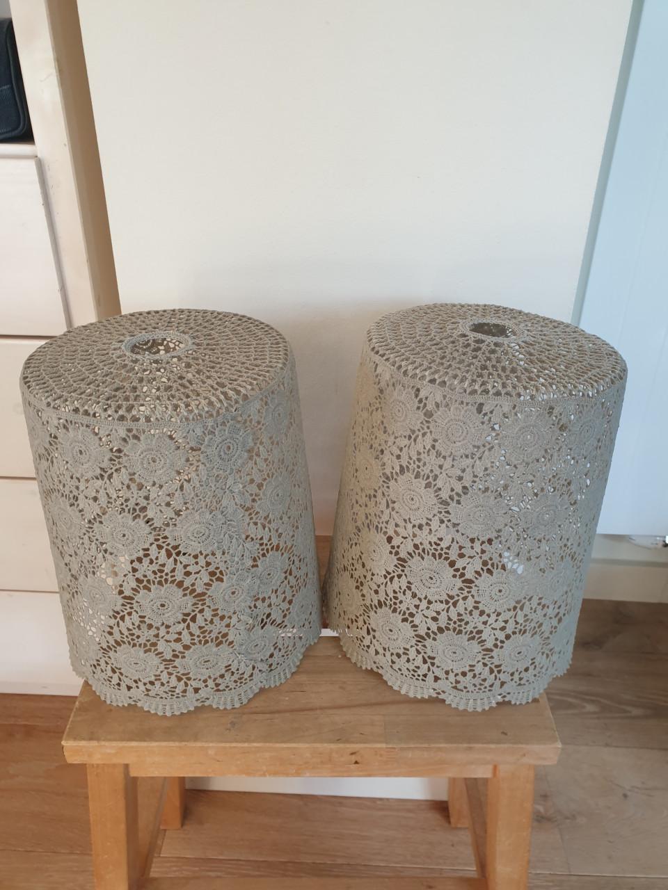 2 landelijke lampenkappen diameter 20