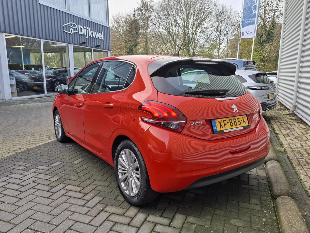 Peugeot 208 110 allure automaat eat6 nav/clima/lmv
