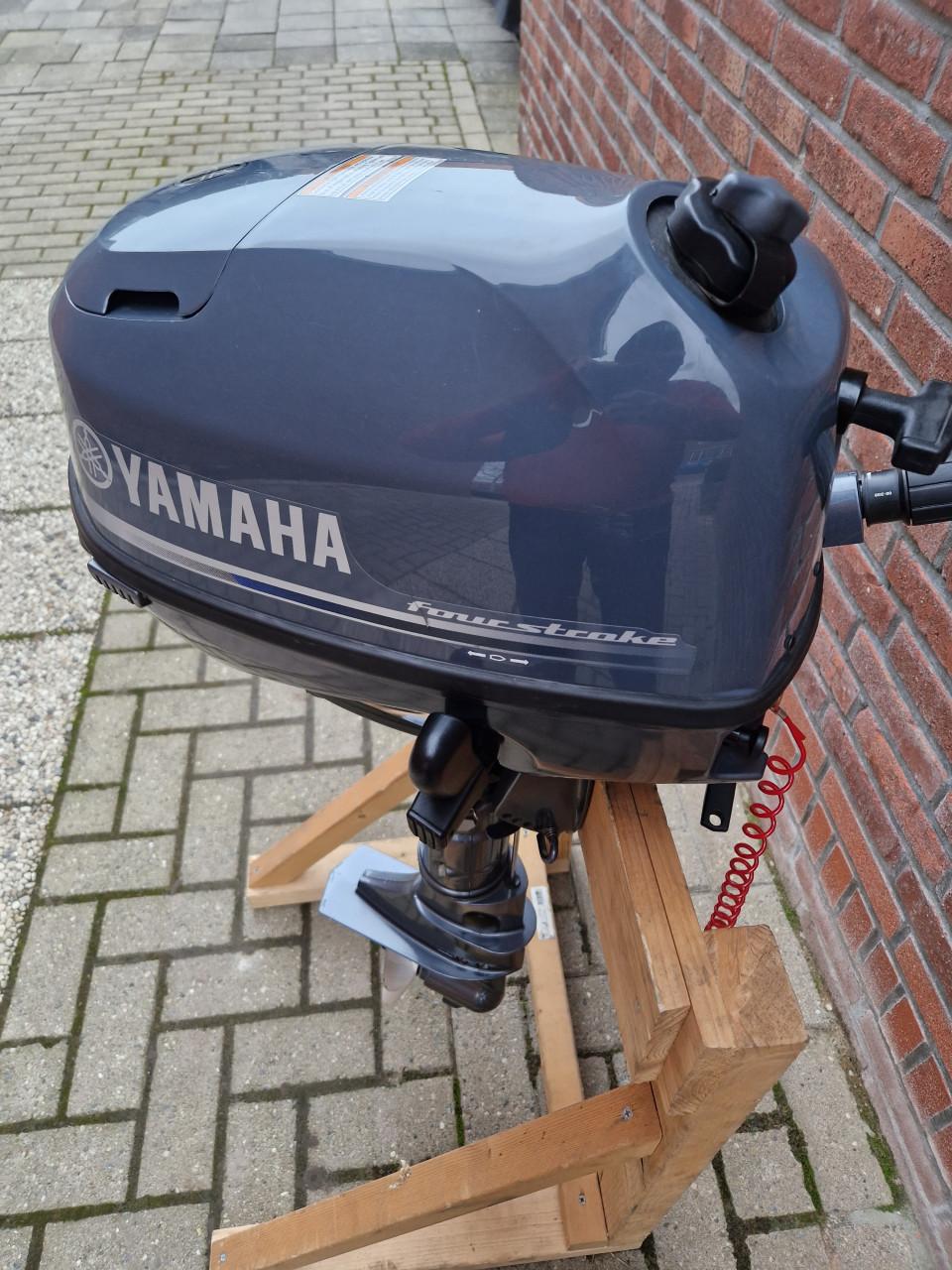 Yamaha 6 pk 4-takt kortstaart b.j. 2019 NIEUWSTAAT !!!
