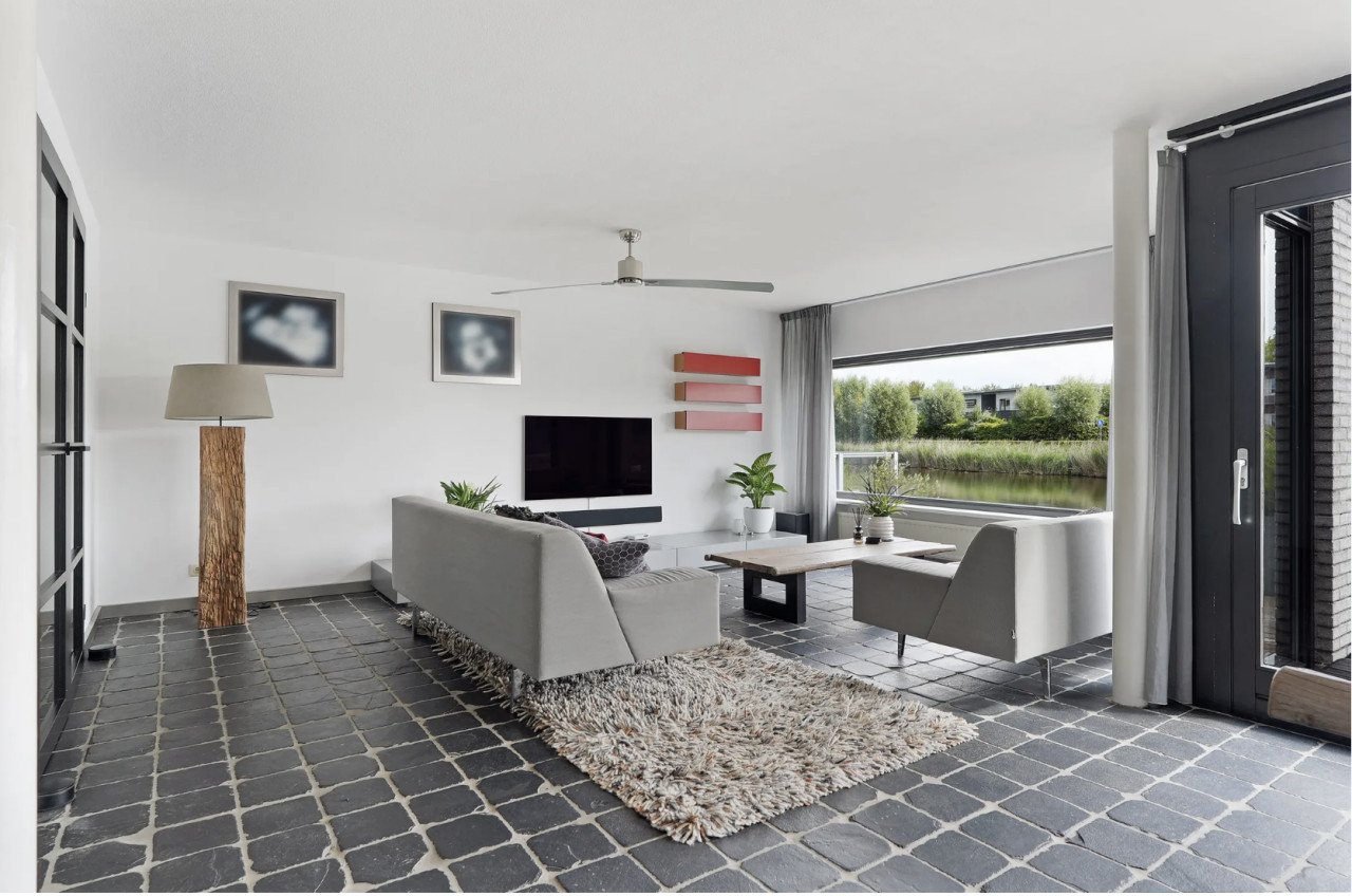 Royale woning gelegen op een prachtige locatie aan het water in Middelburg