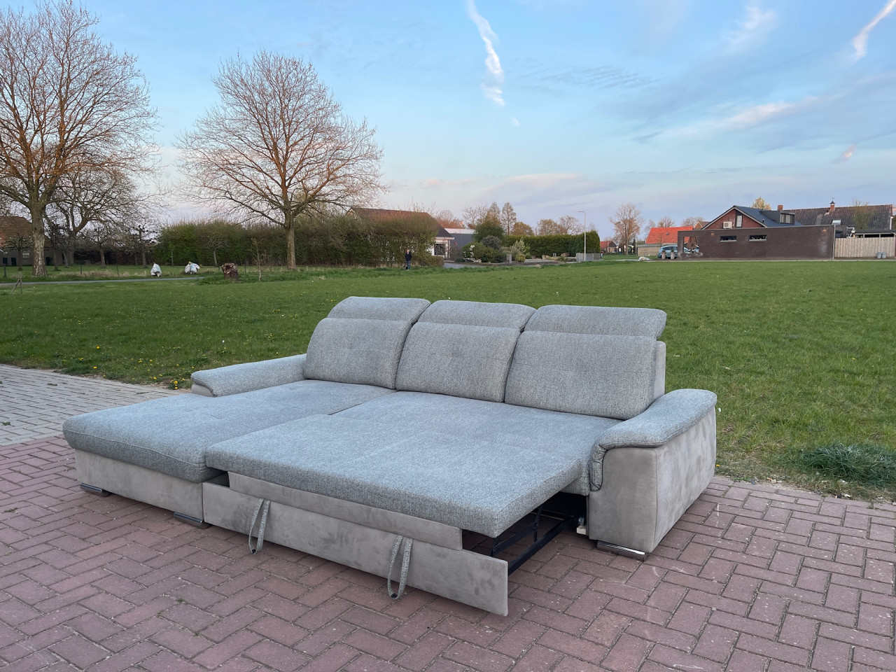 GRATIS LEVERING HEEL NL Moderne Grijs Stoffen Hoekbank + Slaapfunctie