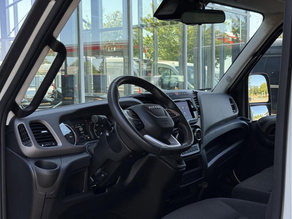 Iveco Daily 35c18h 3.0 bakwagen met laadklep | zijdeur | trekhaak | dubbel 