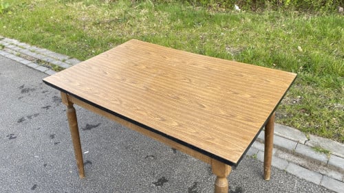 Ouderwetse café tafel