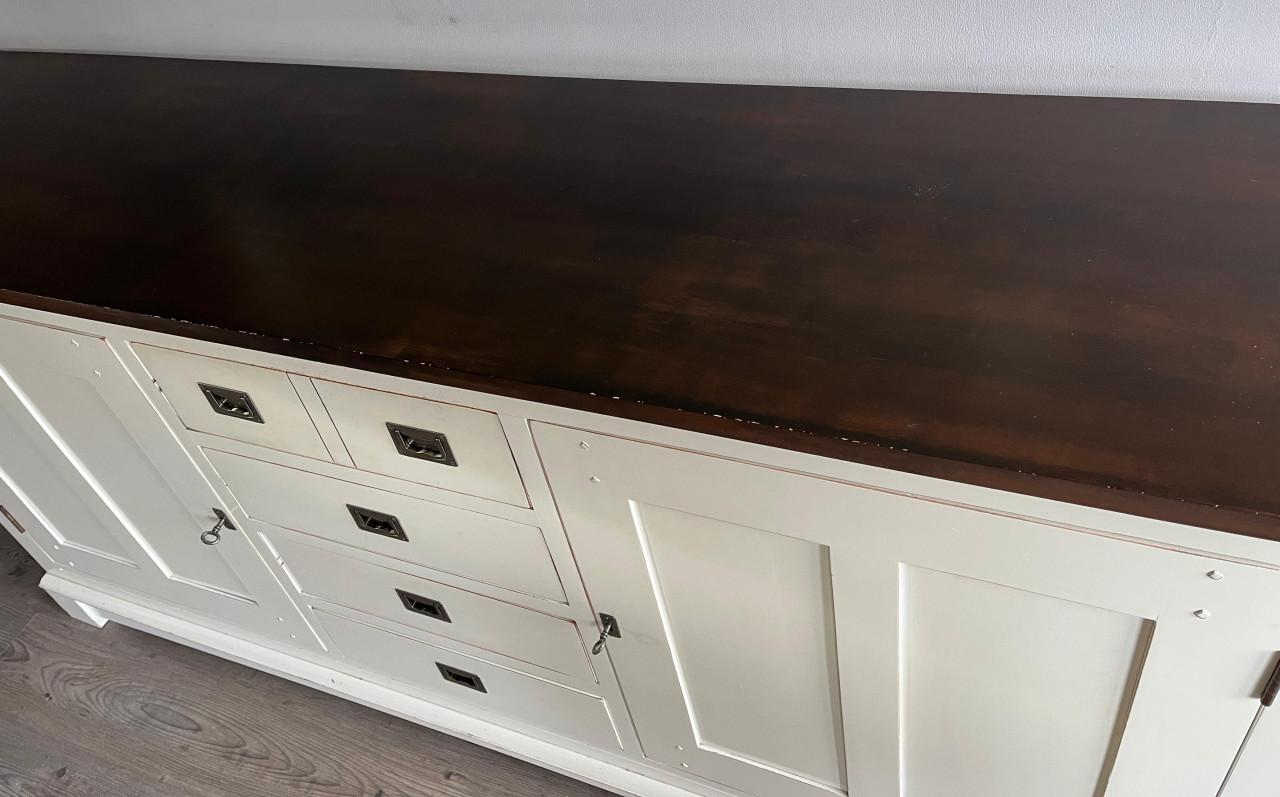 Mooie dressoir met bijpassende spiegel