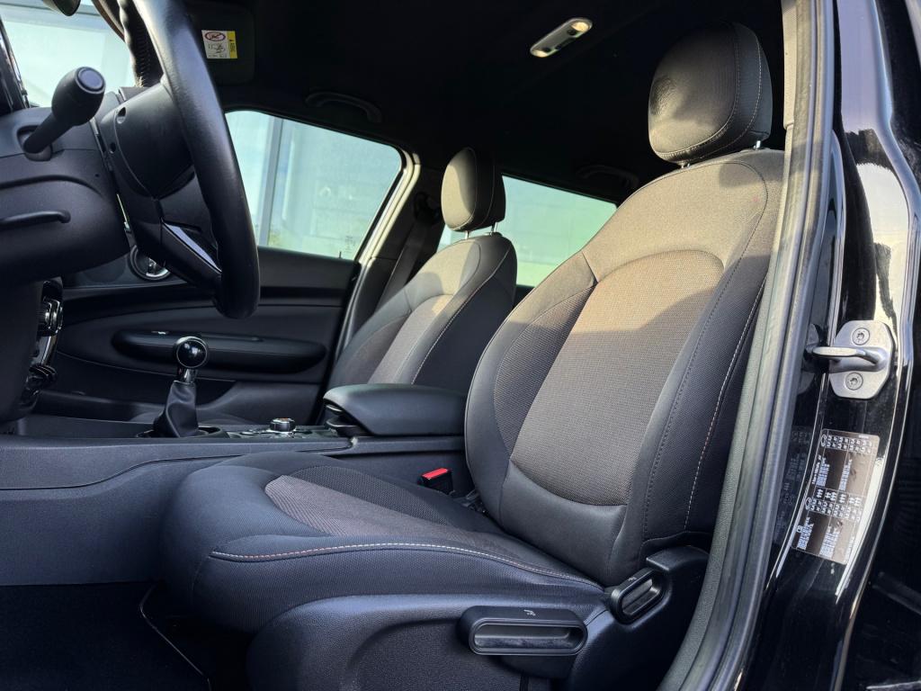 Mini Clubman mini 1.5 one * stoelverwarming * pdc * navigatie