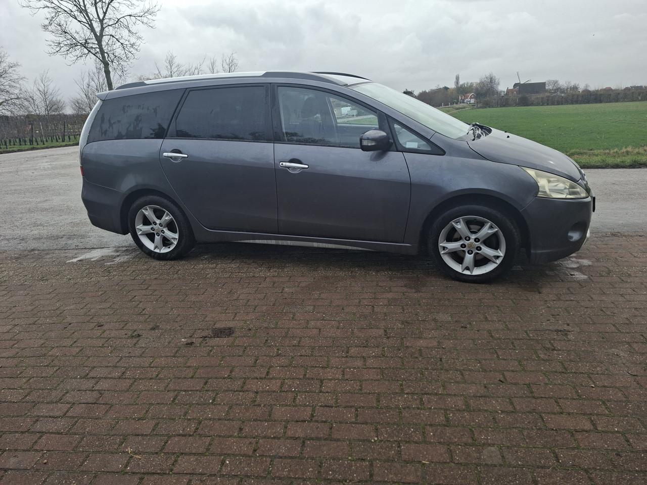 Te koop Mitsubishi Grandis 7- zit