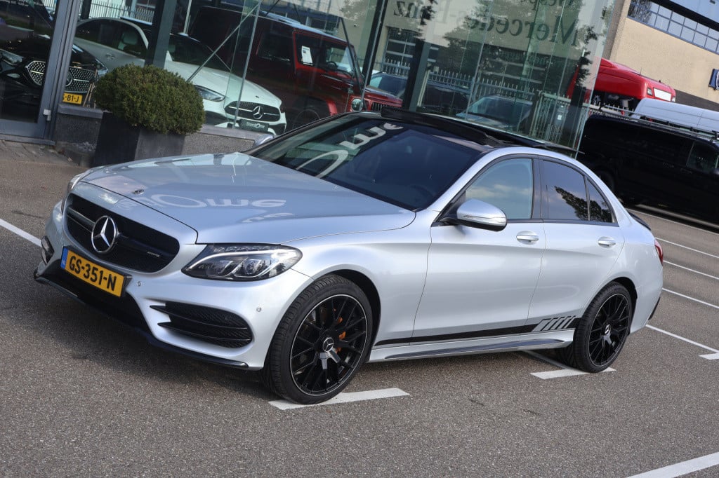 Mercedes-Benz C-Klasse 180 ambition l amg l panoromadak l luchtvering airma