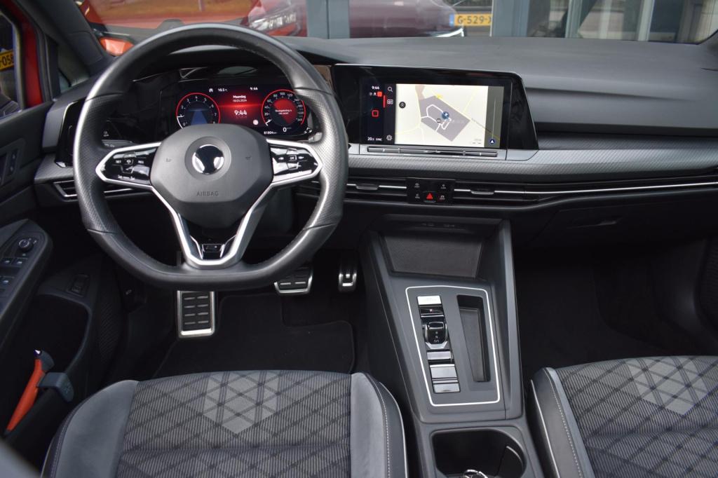 Volkswagen Golf variant 1.5 etsi r-line | maxton | iq-light | panoramadak |