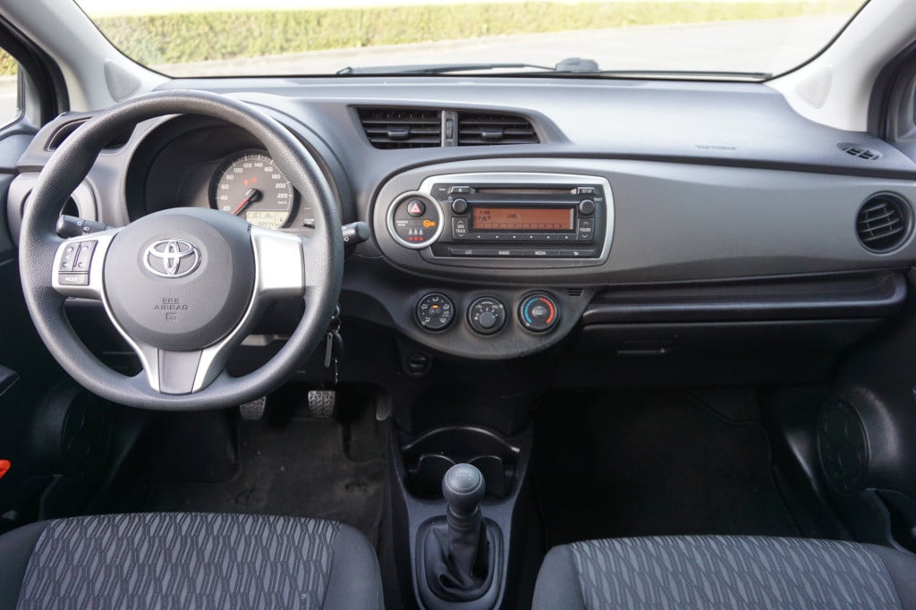 Toyota Yaris 1.0 vvt-i now airco / elektr. ramen / nap