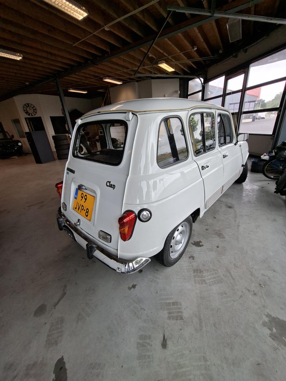 Renault 4