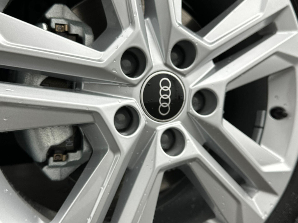 Audi Q2 advanced edition 35 tfsi 110 kw / 150 pk hatchback