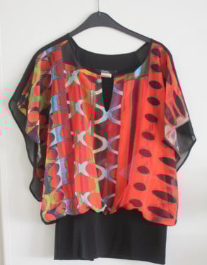 Zwart en rood  shirt maat l