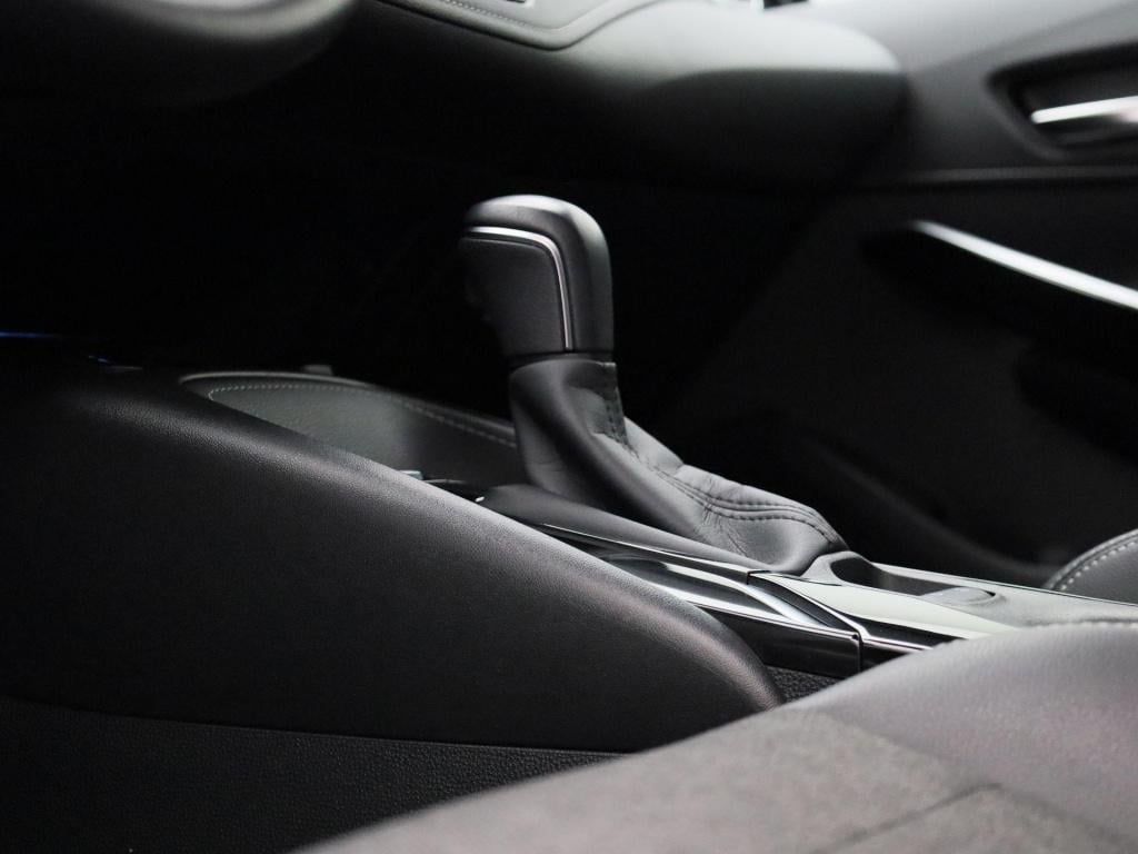 Toyota Corolla 1.8 hybrid business plus | automaat | stoel verwarming | par