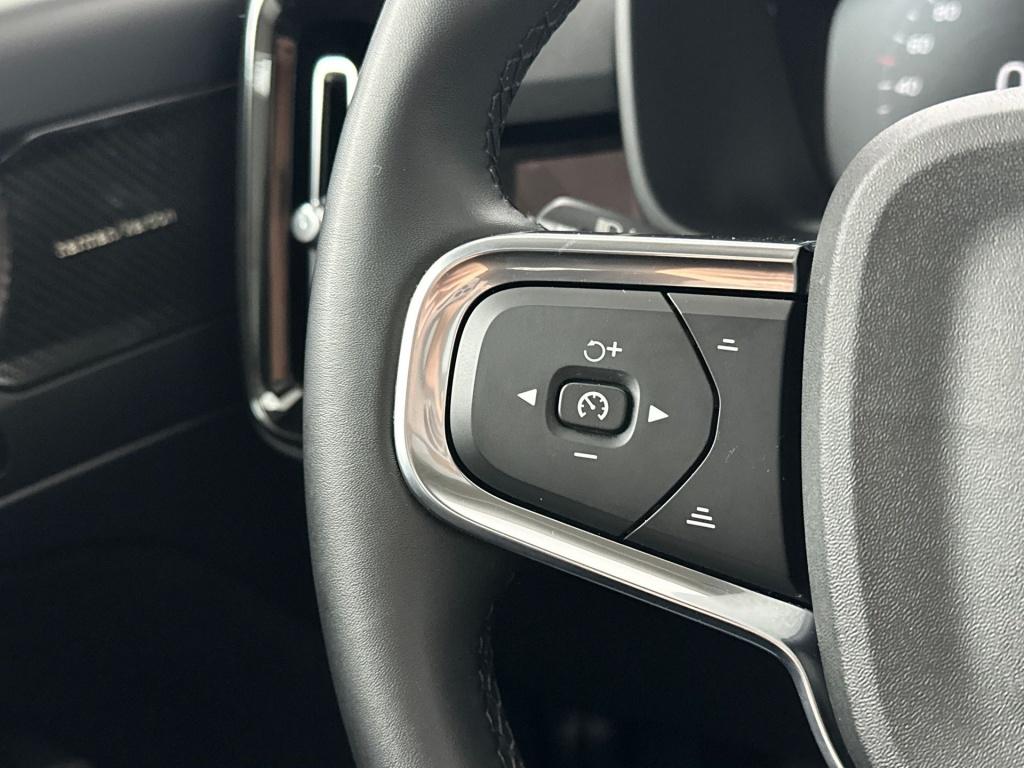 Volvo XC40 t5 262pk recharge ultra dark| adap.cruise| pano| 360camera| trek