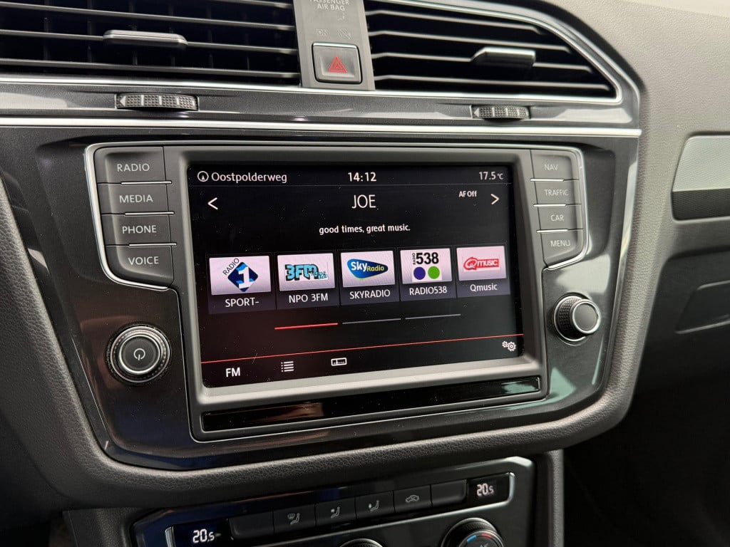 Volkswagen Tiguan 1.4 tsi connected series r line