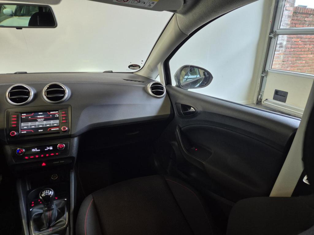 Seat Ibiza 1.2 tsi fr / 5-deurs / cruisecontrol / stoelverwarming