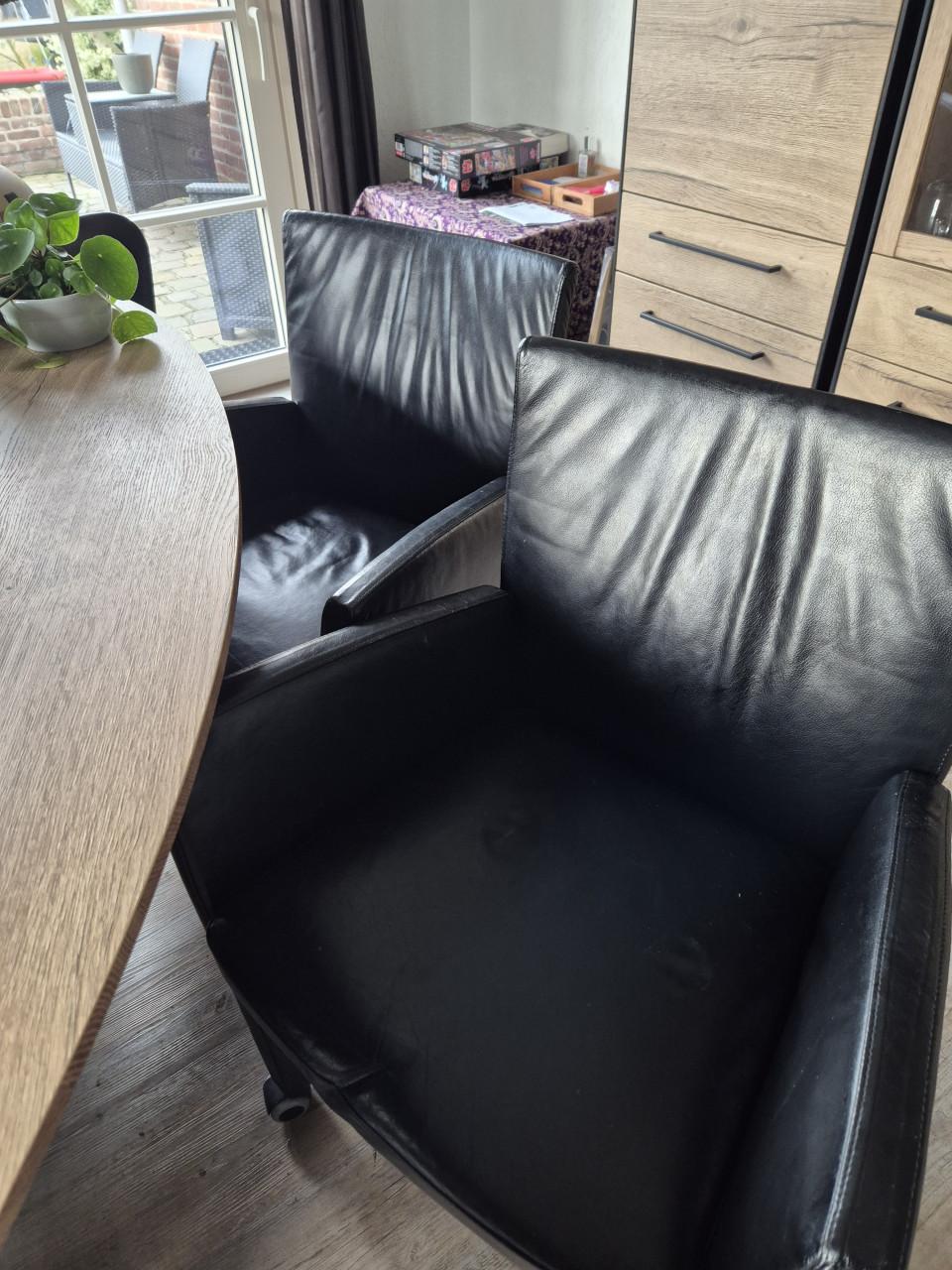 Zwart leren eetkamerstoelen